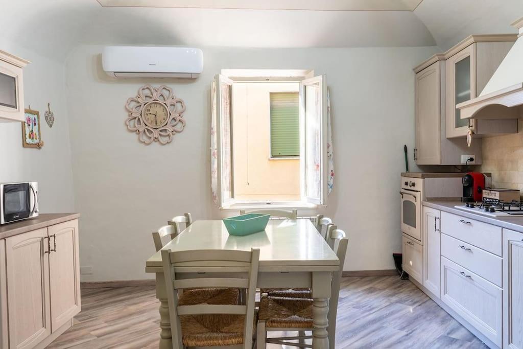 Casa Vacanze L'Angolo Fiorito Bettolle Dış mekan fotoğraf