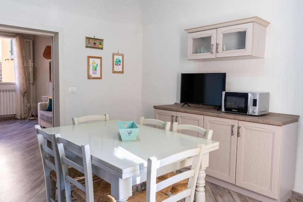 Casa Vacanze L'Angolo Fiorito Bettolle Dış mekan fotoğraf