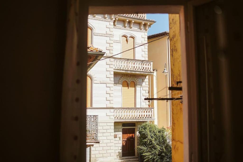 Casa Vacanze L'Angolo Fiorito Bettolle Dış mekan fotoğraf